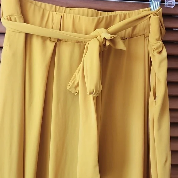Yellow Belted Joggers - Picture 3 of 5